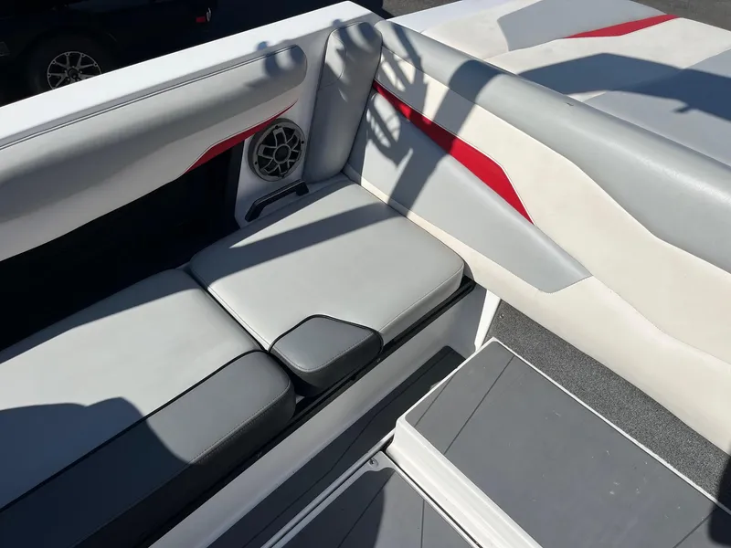 Slide: The Image of Axis T220 2022 - 22