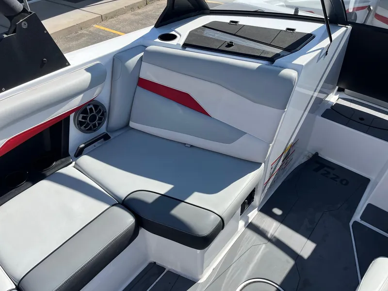 Slide: The Image of Axis T220 2022 - 26