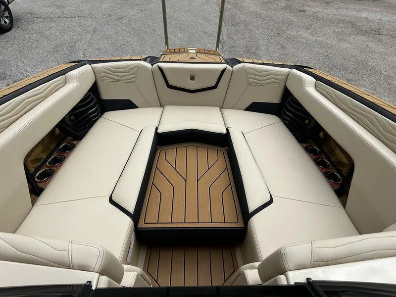 Slide: The Image of Nautique Super Air Nautique G25 2025 - 11