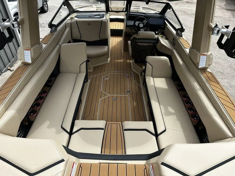 Slide: The Image of Nautique Super Air Nautique G25 2025 - 13