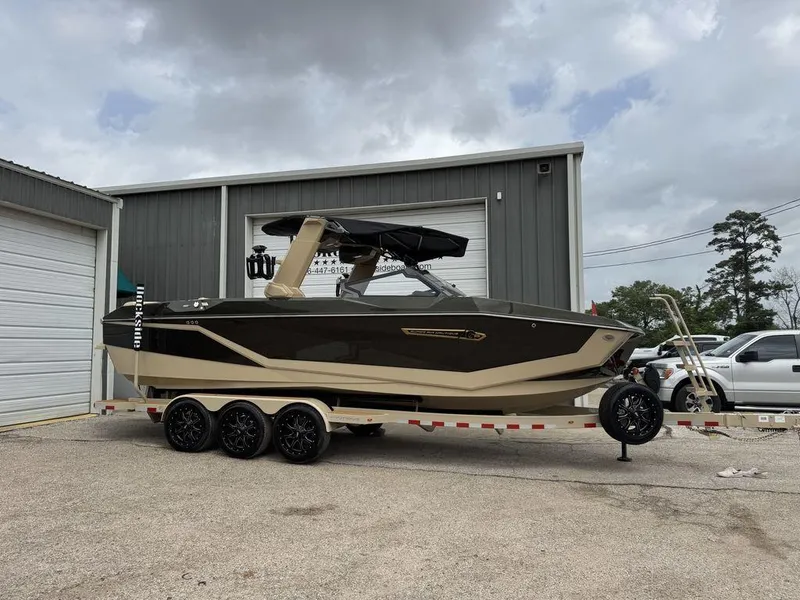 Slide: The Image of Nautique Super Air Nautique G25 2025 - 3