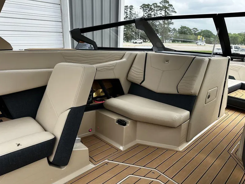 Slide: The Image of Nautique Super Air Nautique G25 2025 - 4