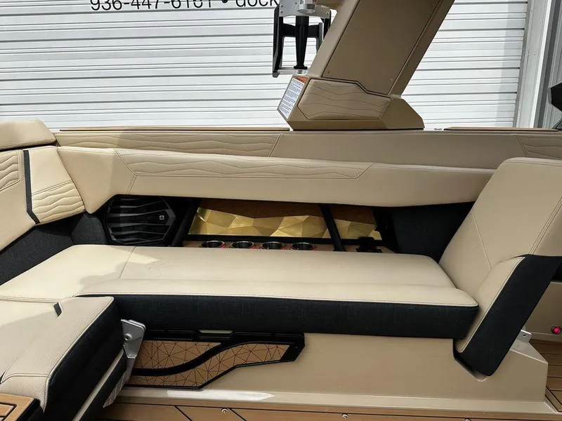 Slide: The Image of Nautique Super Air Nautique G25 2025 - 5