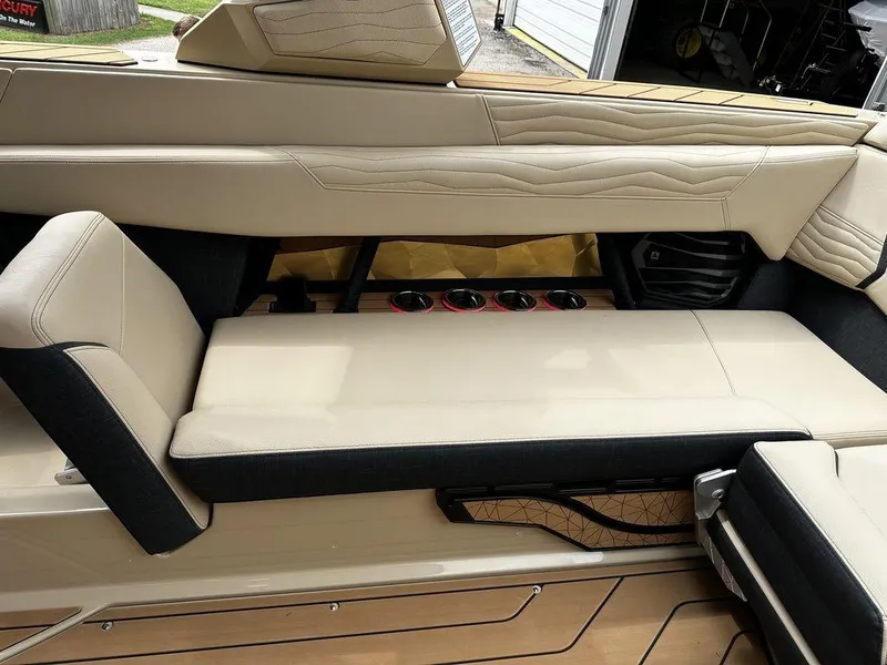 Slide: The Image of Nautique Super Air Nautique G25 2025 - 7