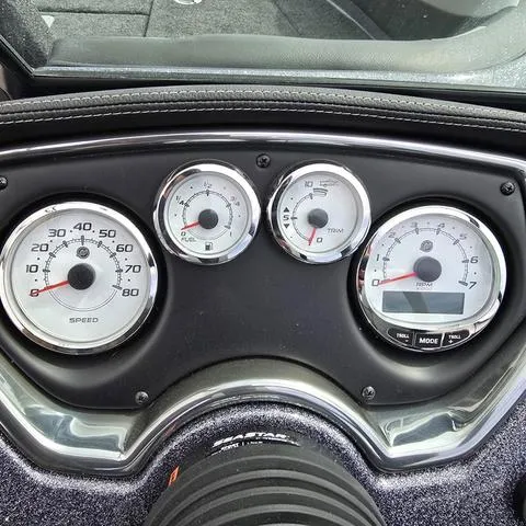 Slide: The Image of Lund 189 Tyee GL 2025 - 12