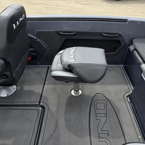 Slide: The Image of Lund 189 Tyee GL 2025 - 13