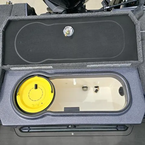 Slide: The Image of Lund 189 Tyee GL 2025 - 15