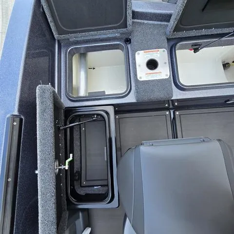 Slide: The Image of Lund 189 Pro V GL 2025 - 14