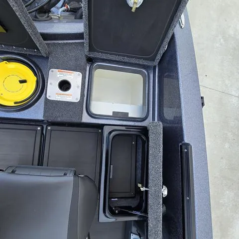 Slide: The Image of Lund 189 Pro V GL 2025 - 16