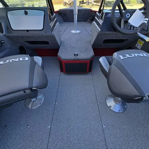 Slide: The Image of Lund 1675 Adventure Sport 2024 - 15