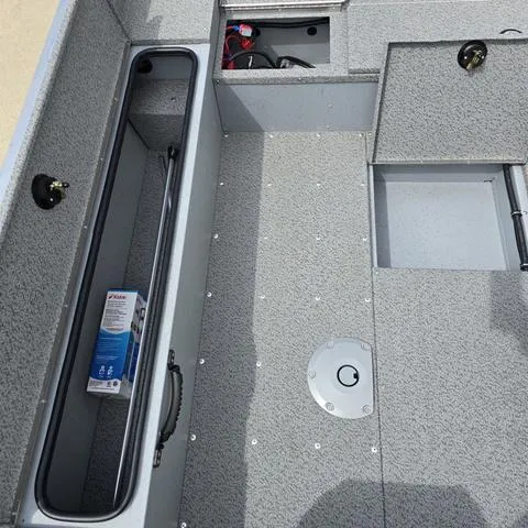 Slide: The Image of Lund 1875 Alaskan Sport 2025 - 12