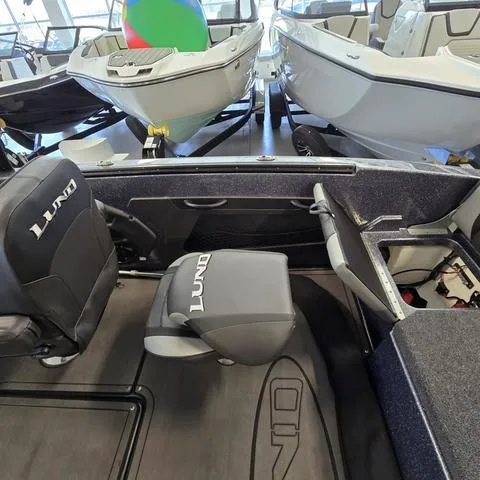 Slide: The Image of Lund 189 Tyee GL 2025 - 13