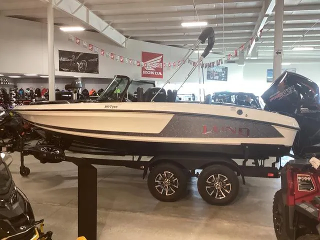 Slide: The Image of Lund 189 Tyee GL 2025 - 2