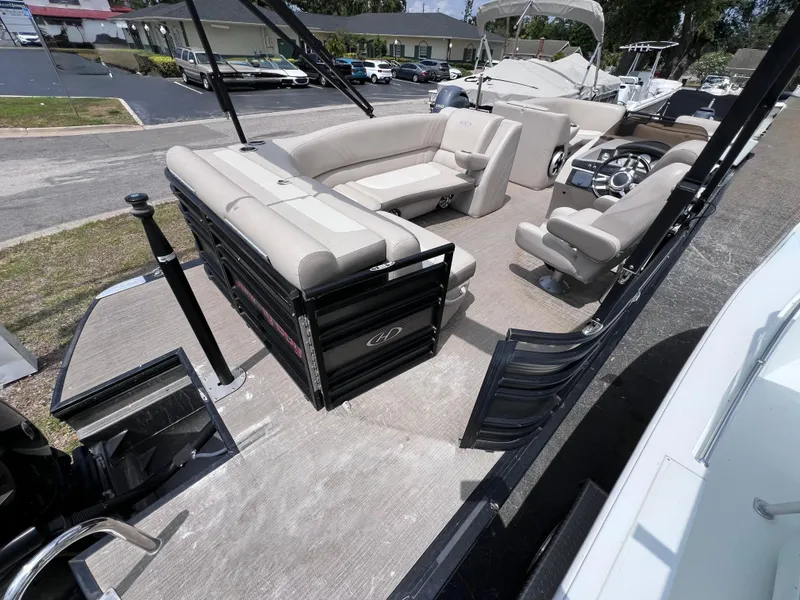 Slide: The Image of Harris Solstice 220 w/ Mecury VERADO 250 2017 - 15