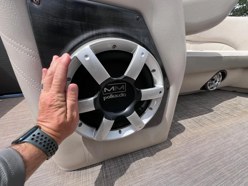 Slide: The Image of Harris Solstice 220 w/ Mecury VERADO 250 2017 - 22