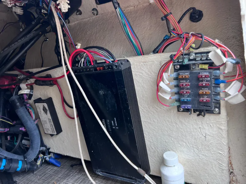 Slide: The Image of Harris Solstice 220 w/ Mecury VERADO 250 2017 - 44