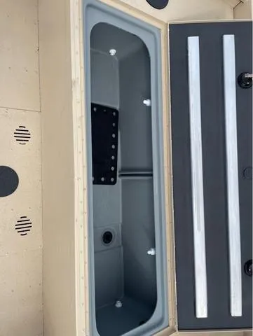 Slide: The Image of G3 Sportsman 2400 2025 - 11