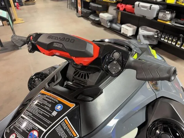 Slide: The Image of Sea-Doo RXT-X 2025 - 3