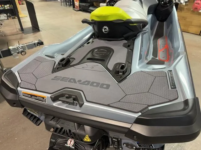 Slide: The Image of Sea-Doo RXT-X 2025 - 6