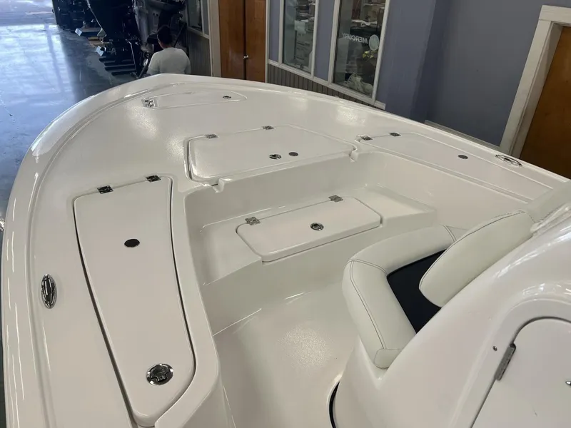 Slide: The Image of Tidewater 2110 Bay Max 2025 - 8