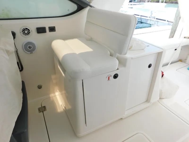 Slide: The Image of White seating area on a 2001 Tiara Yachts 3800 Open boat. - 17
