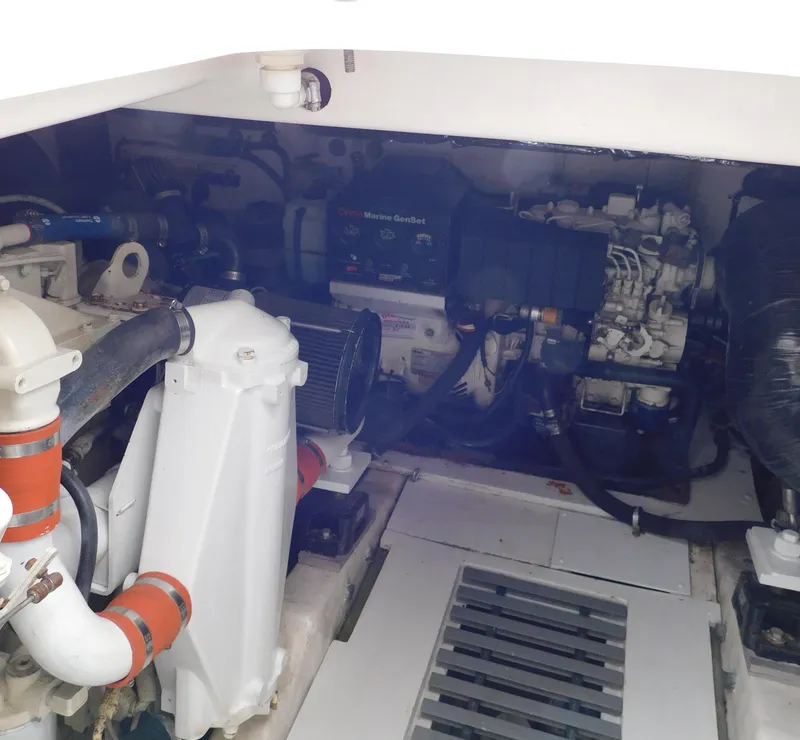 Slide: The Image of Tiara 3800 Open 2001 - 54