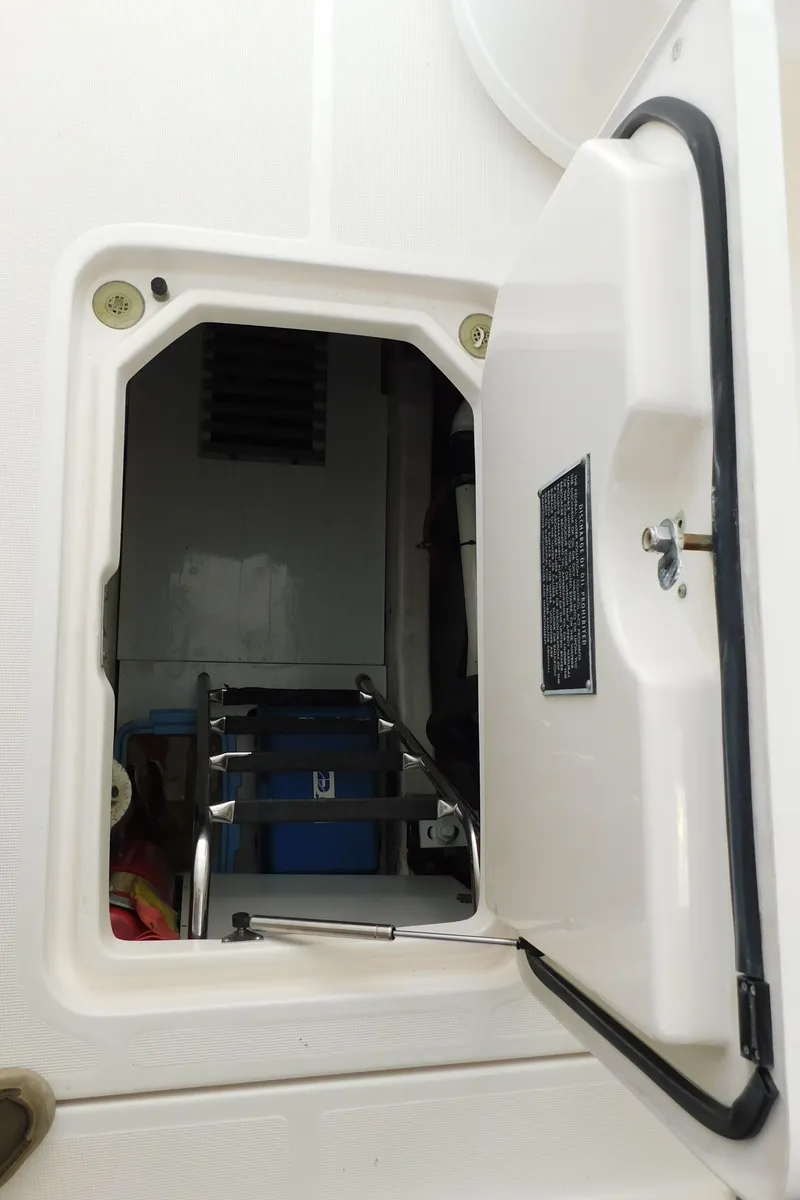 Slide: The Image of Tiara 3800 Open 2001 - 56