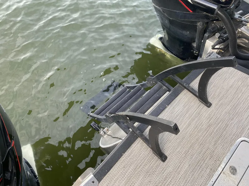 Slide: The Image of Bennington 30 QSBAX2 2020 - 52