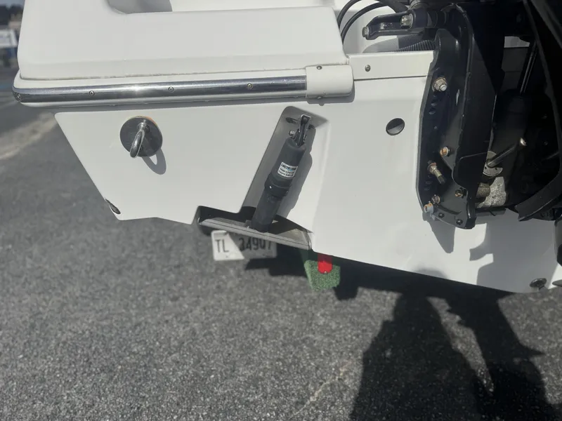 Slide: The Image of Rear view of a 2007 Everglades 260CC boat showing motor mount details. - 7