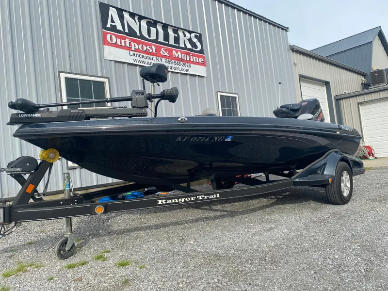 Slide: The Image of 2015 Ranger Z118 Comanche boat on trailer at Angler's Outpost & Marine. - 3