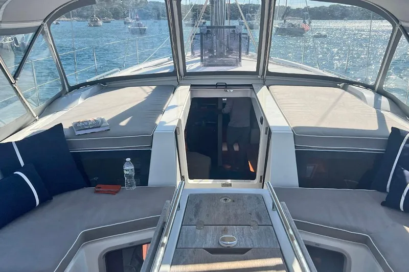 Slide: The Image of 2020 Beneteau Oceanis 51.1 Cockpit Fwd - 13