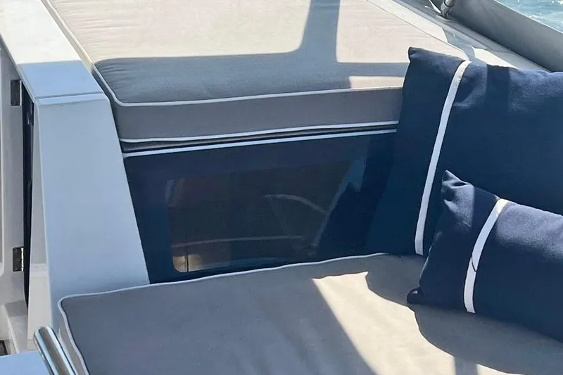 Slide: The Image of 2020 Beneteau Oceanis 51.1 - 15