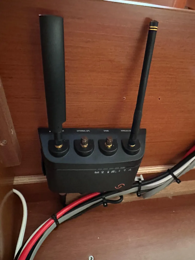 Slide: The Image of Wi-Fi router with antennas on Beneteau Oceanis 51.1 yacht, 2020 model. - 30