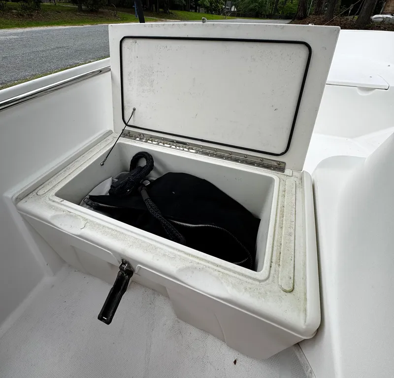 Slide: The Image of 2013 Boston Whaler 150 Super Sport - 21