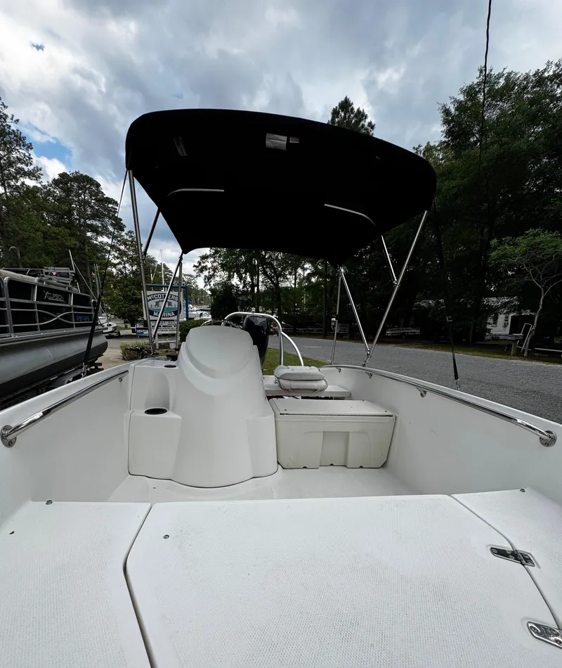 Slide: The Image of 2013 Boston Whaler 150 Super Sport - 24