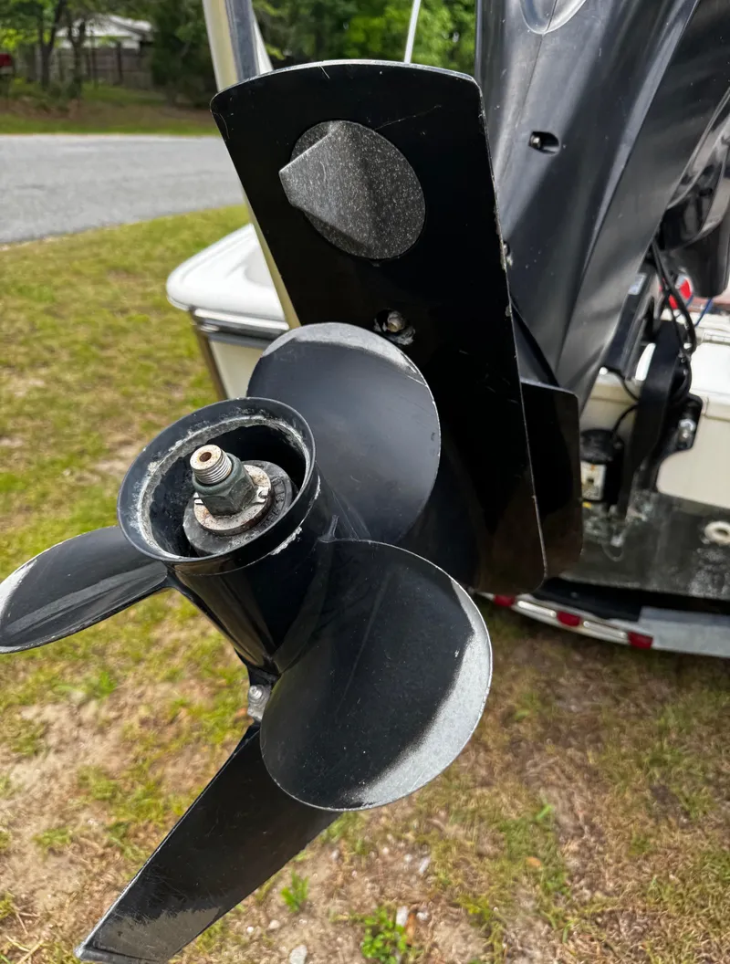 Slide: The Image of 2013 Boston Whaler 150 Super Sport - 33