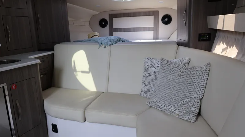 Slide: The Image of Regal 33 XO 2021 - 56