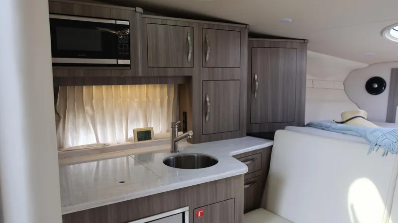 Slide: The Image of Regal 33 XO 2021 - 57