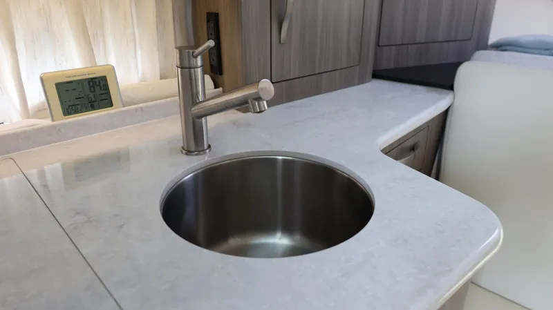 Slide: The Image of Regal 33 XO 2021 - 59