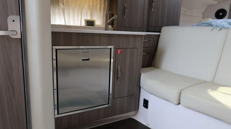 Slide: The Image of Regal 33 XO 2021 - 62