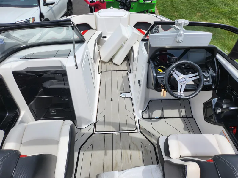 Slide: The Image of Yamaha 212X 2020 - 11