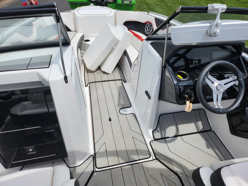 Slide: The Image of Yamaha 212X 2020 - 12