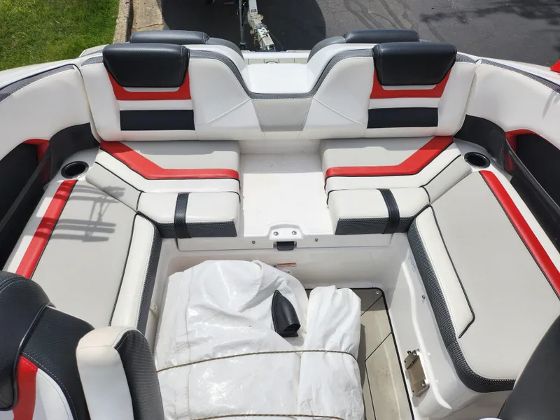 Slide: The Image of Yamaha 212X 2020 - 23