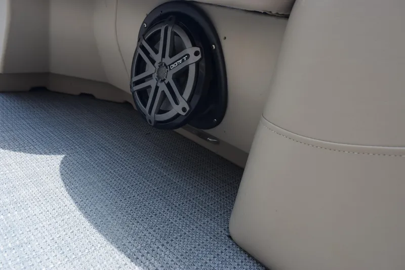 Slide: The Image of Speaker installed in 2017 Manitou Aurora LE 21 RF SHP boat interior. - 13