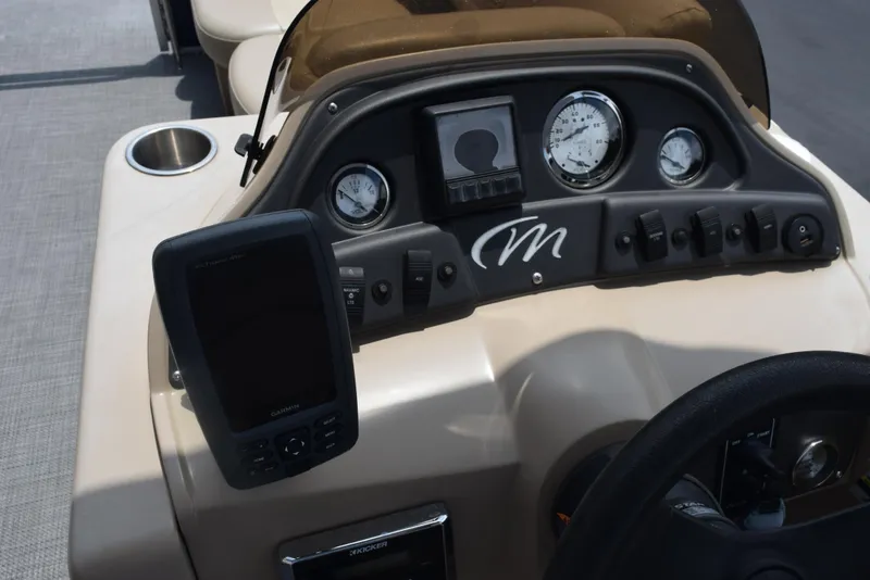 Slide: The Image of 2017 Manitou Aurora LE 21 RF SHP dashboard with gauges and controls. - 20