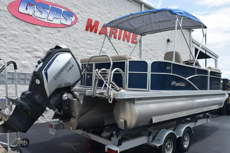 Slide: The Image of 2017 Manitou Aurora LE 21 RF SHP pontoon boat on trailer at GSPS Marine. - 4