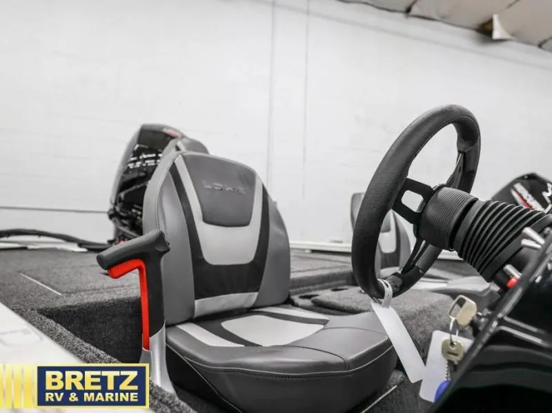 Slide: The Image of Stinger 5 Series 195 Bass 2025 - 16