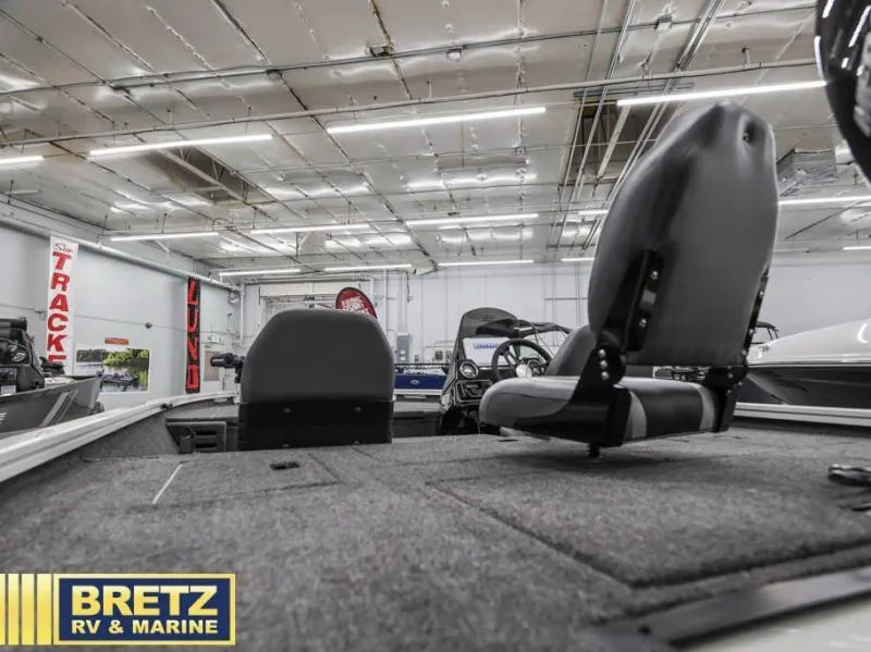 Slide: The Image of Stinger 5 Series 195 Bass 2025 - 24