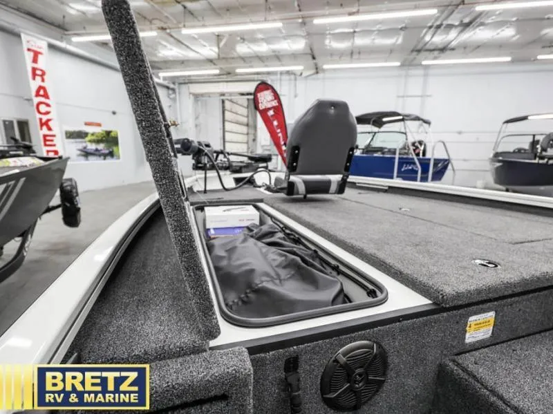 Slide: The Image of Stinger 5 Series 195 Bass 2025 - 26