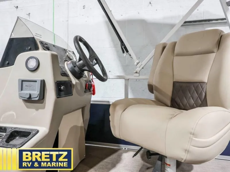 Slide: The Image of Bass Buggy 16 XL Select 2025 - 12